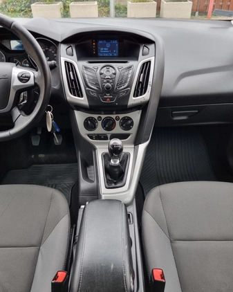 Ford Focus cena 15000 przebieg: 300000, rok produkcji 2012 z Poznań małe 407